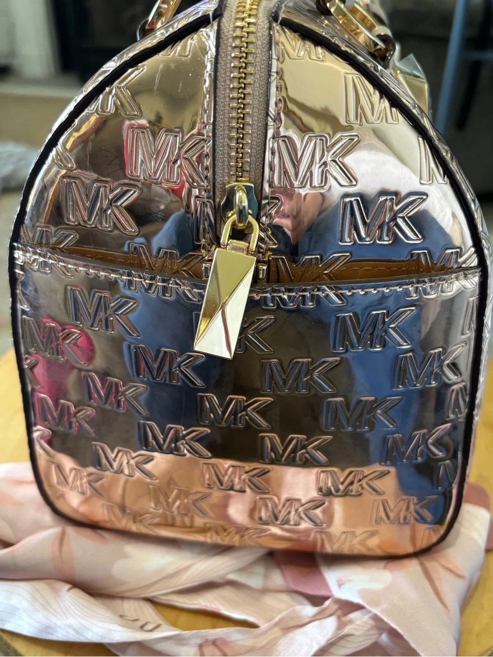 MICHAEL KORS GRAYSON ROSE GOLD MD DUFFLE SATCHEL With MK Logo Zip Around Wallet